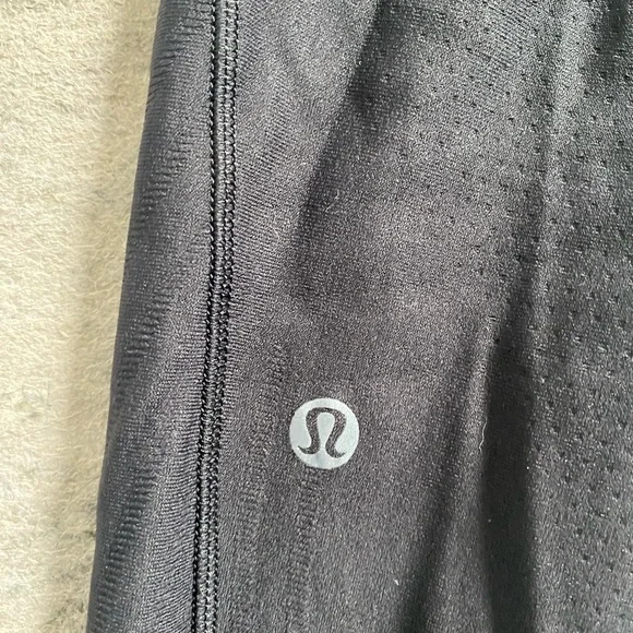 Lululemon Black High-Waisted Leggings - Picture 4 of 5